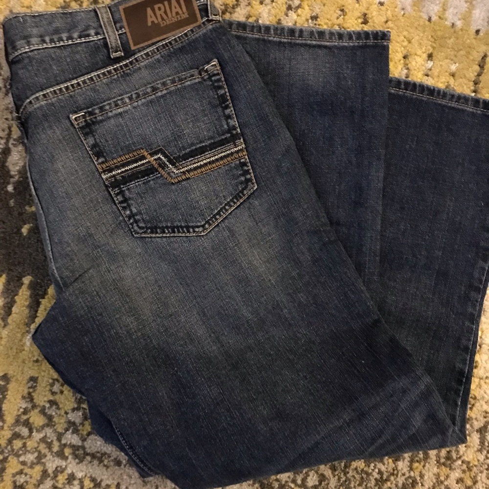 Men’s Ariat M5 Straight Jeans